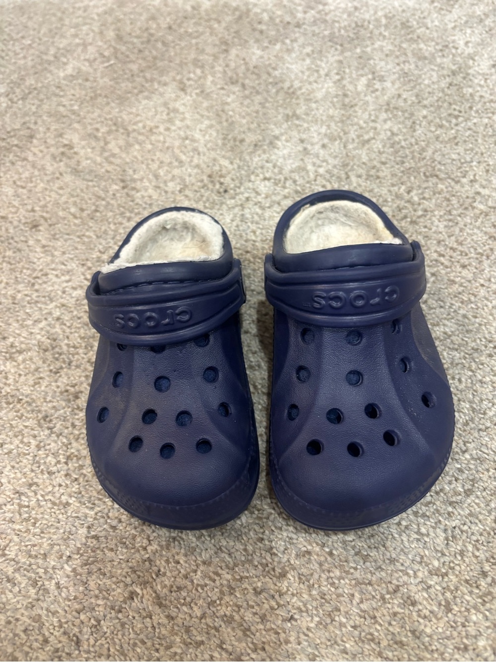 Crocs Navy Blue and White Fur Lined Clog Shoes C8-9 Toddler Crocs Warm crocs